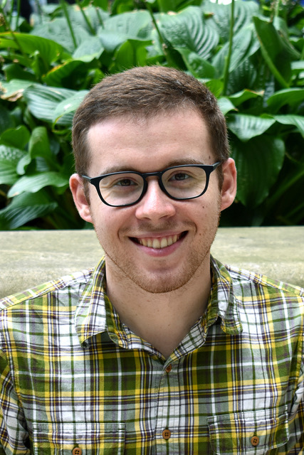 Headshot of Dustin Fry